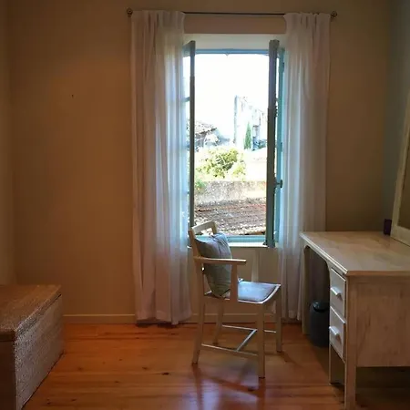 Romantic House - Entrance To The Medieval Castle *