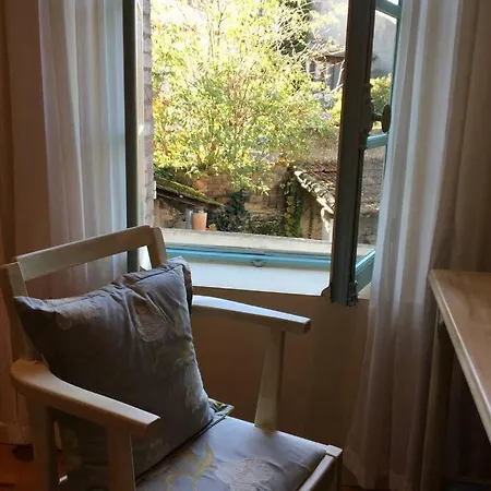 Romantic House - Entrance To The Medieval Castle * Carcassonne