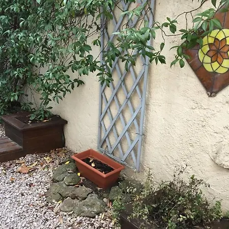 Romantic House - Entrance To The Medieval Castle Holiday home *